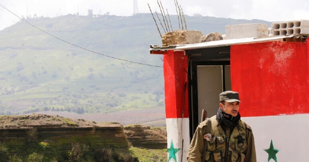 وجه ضابط بالجيش الأردني اتهامات لمخافر سورية على الحدود بين البلدين، بالتعاون مع مهربي المخدرات وتسهيل حركتهم كاشفاً عن وجود 160 خلية تهريب.