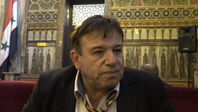 توعد منتج مسلسل باب الحارة محمد قنبض الممثل عباس النوري بالمحاسبة القضائية بسب إفتراءات الأخير عليه.