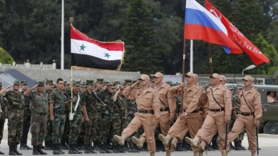 بدأ الحديث في أوكرانيا مؤخراً عن الترحيب بالمتطوعين الأجانب لصد الغزو الروسي ليعود السوريين الفارين من جحيم الأسد إلى الواجهة مجدداً.