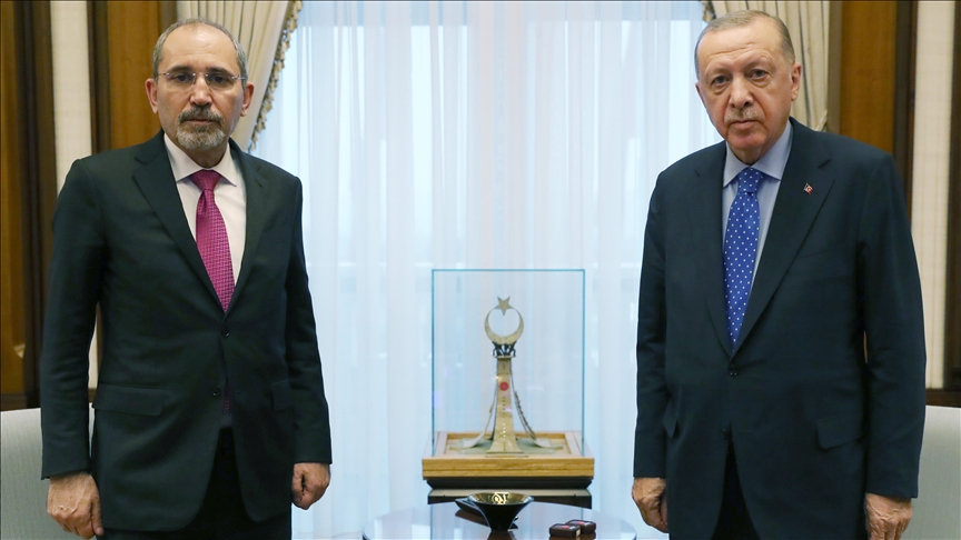 كشفت مصادر عن طرح تركيا والأردن مشروع مشترك يضمن عودة اللاجئين السوريين بشكل طوعي إلى سوريا من البلدين - أوطان بوست
